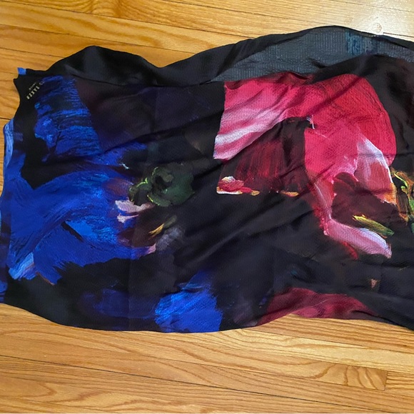 💕HOST PICK💕 Ted Baker Impressionist Bloom Cape Scarf - Picture 9 of 16